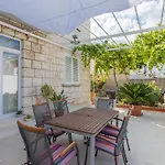 Guesthouse Tonko